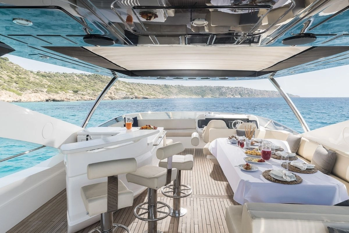 Sunseeker 86 Stardust of Mary flybridge