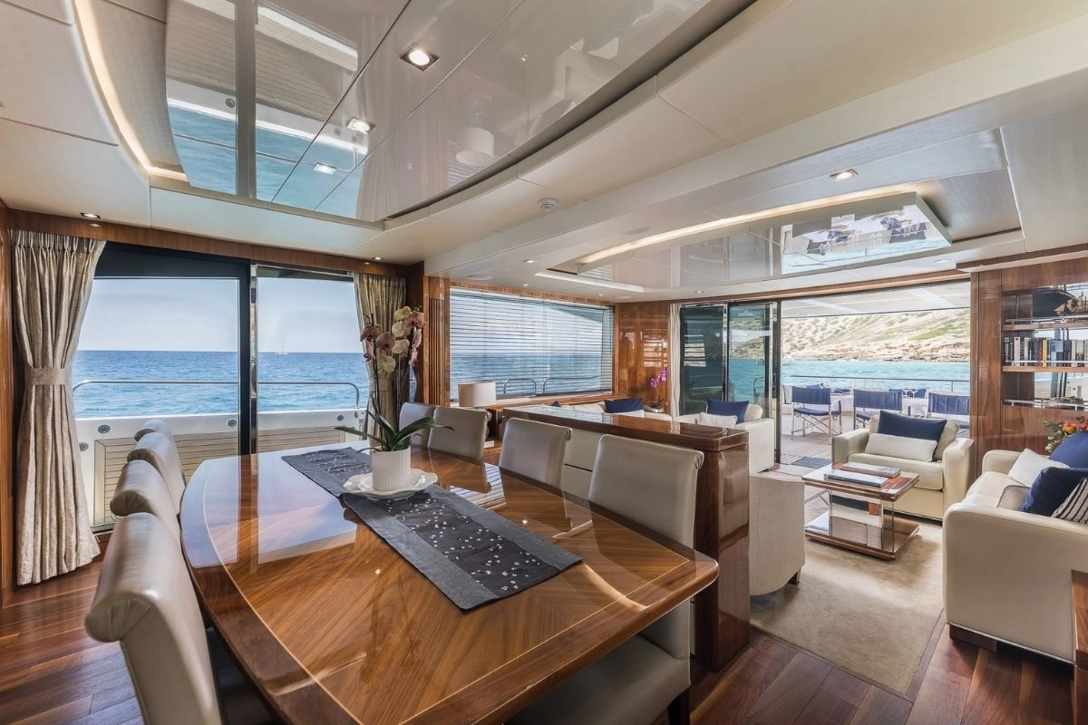 Sunseeker 86 Stardust of Mary salon