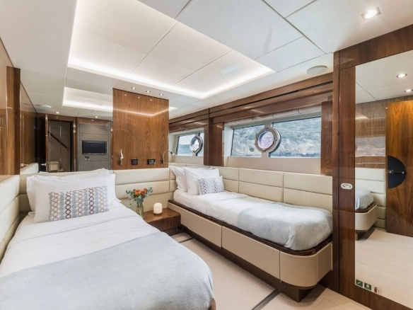 Sunseeker 86 Stardust of Mary guest cabin