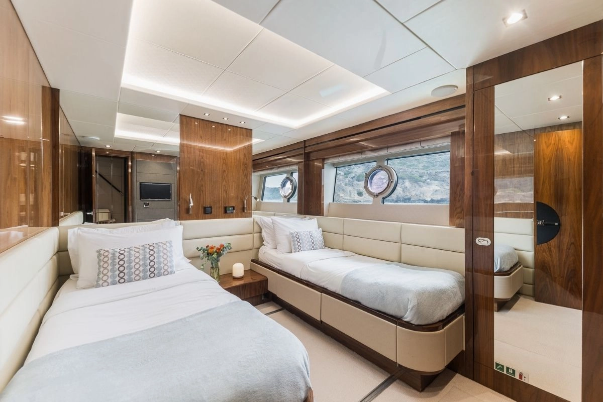 Sunseeker 86 Stardust of Mary guest cabin