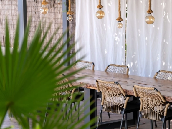 Villa Cala Portals exterior dining area