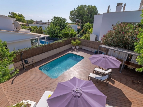 Villa Cala Portals garden