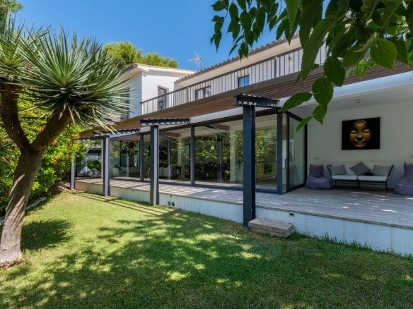 Villa Cala Portals garden