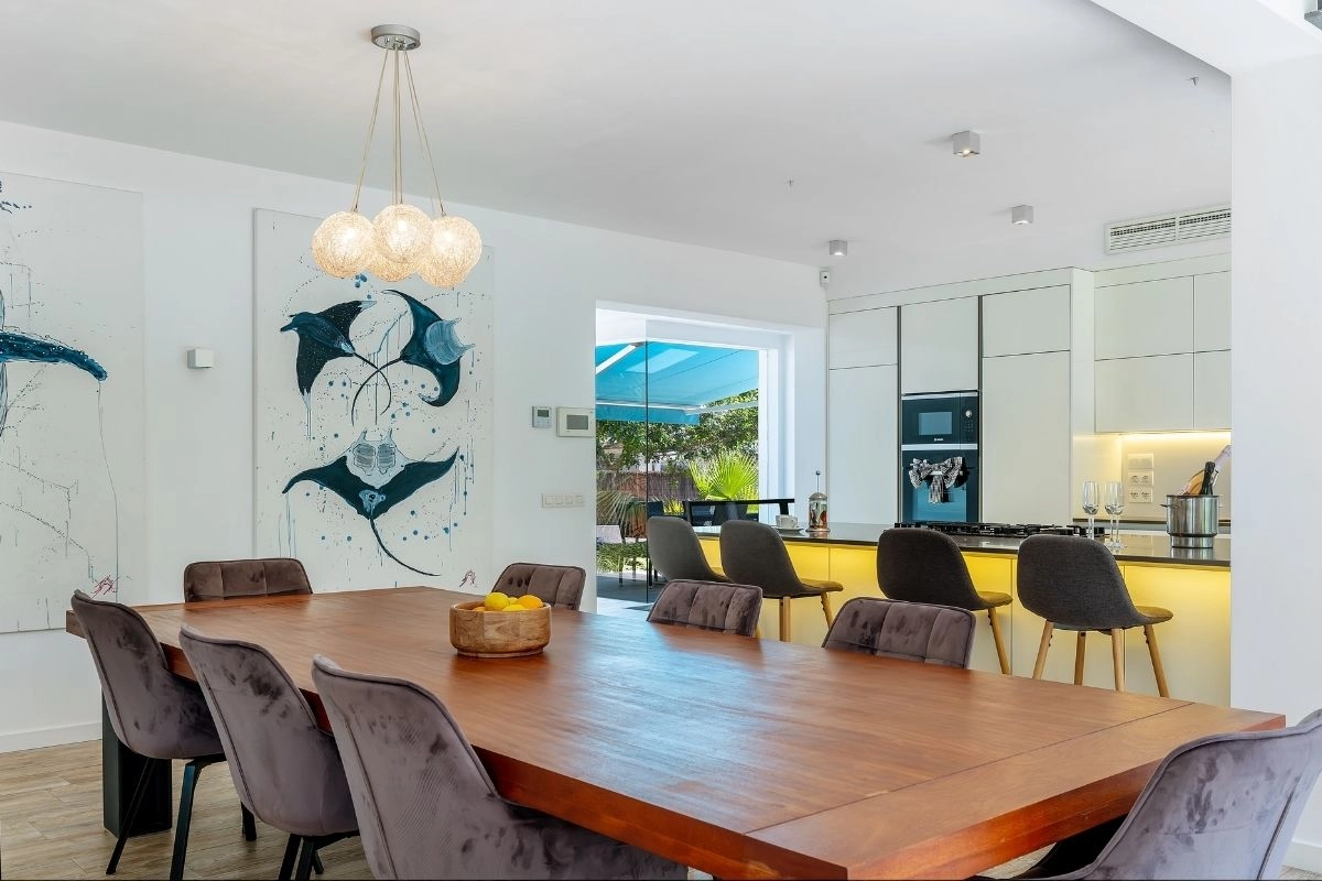Villa Cala Portals dining room