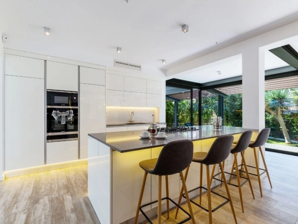 Villa Cala Portals kitchen