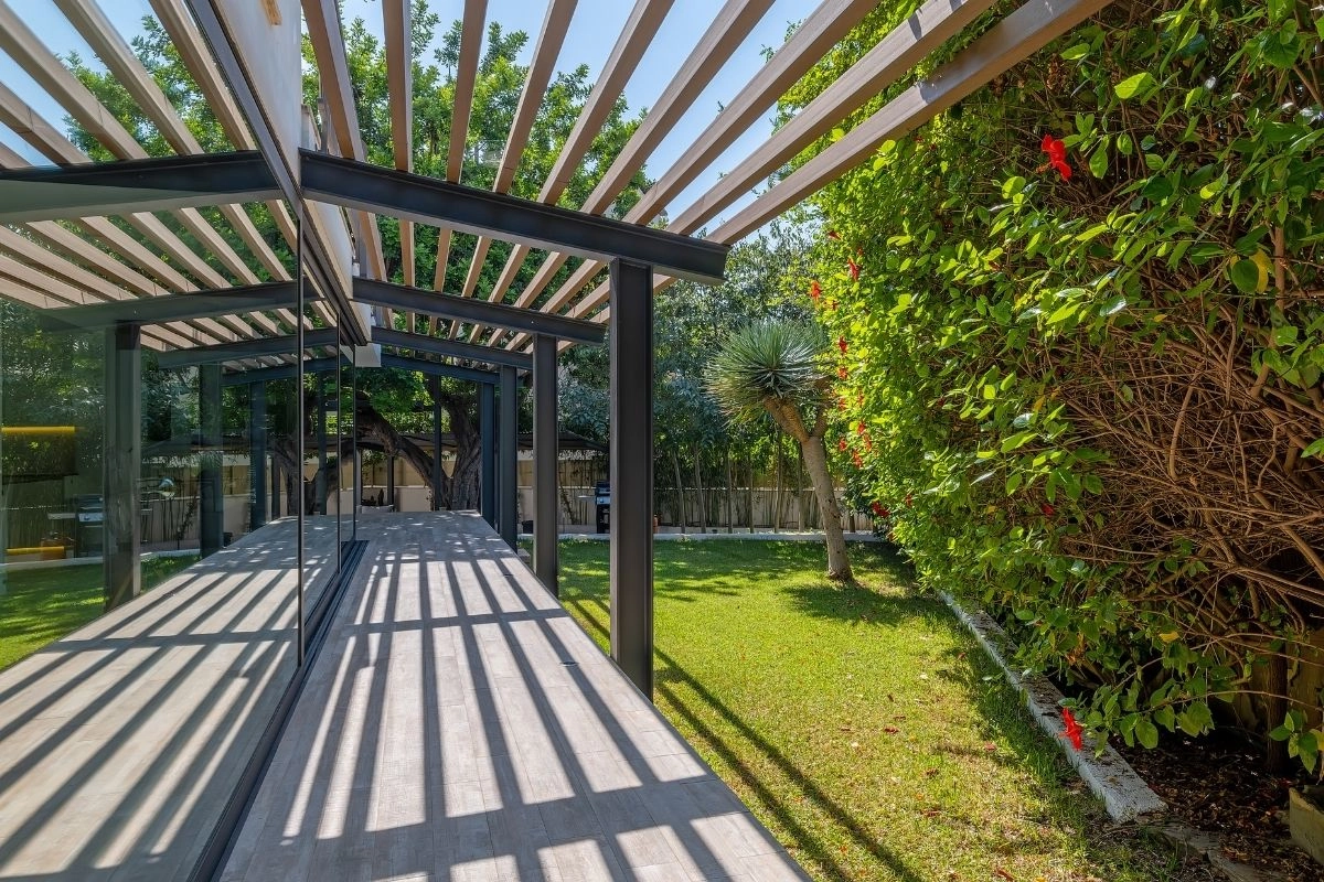 Villa Cala Portals garden