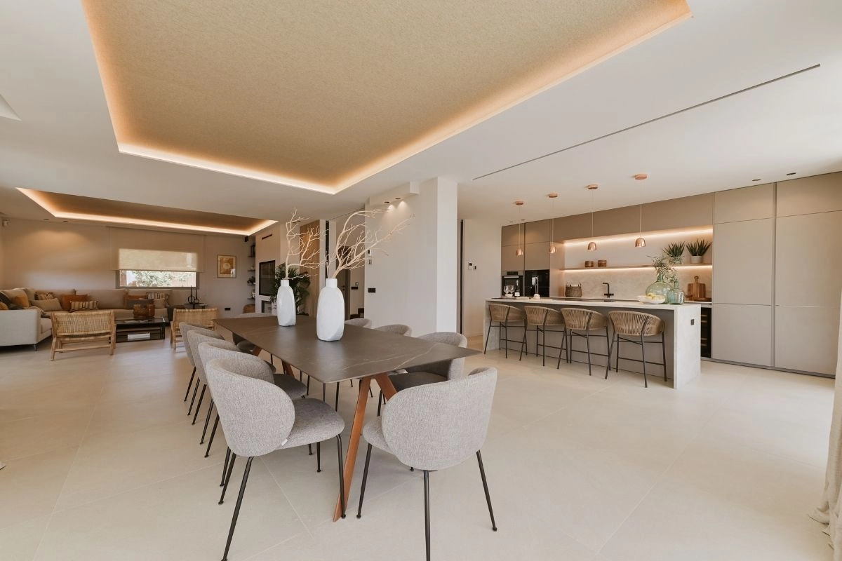 Villa Serenity interior dining area