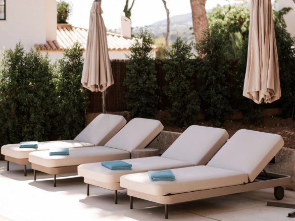 Villa Serenity sunloungers