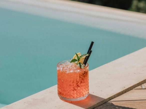 Cocktail at pool