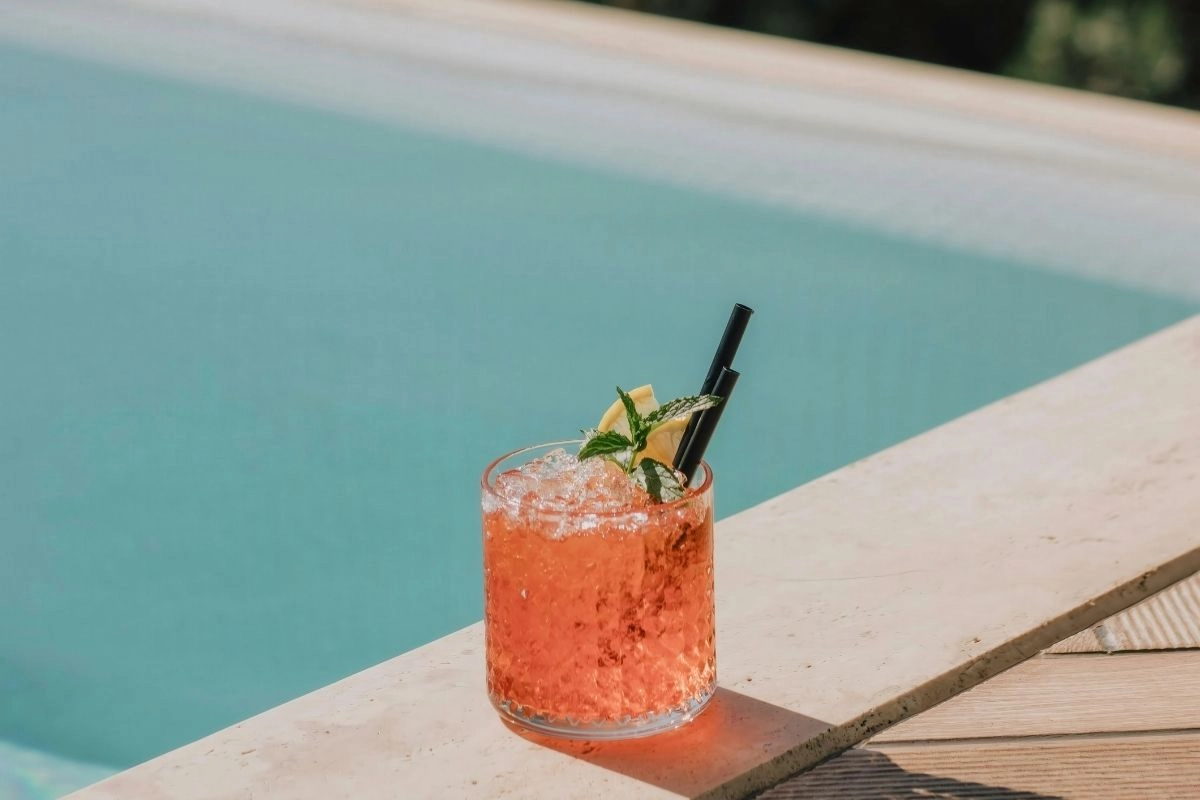 Cocktail at pool