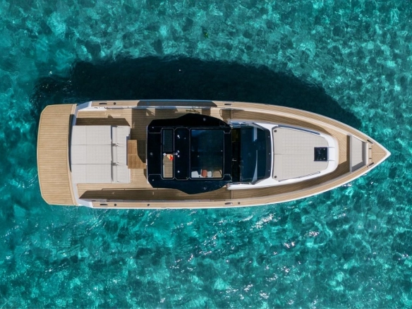 Charter yacht Pardo 43 Loulou in Formentera