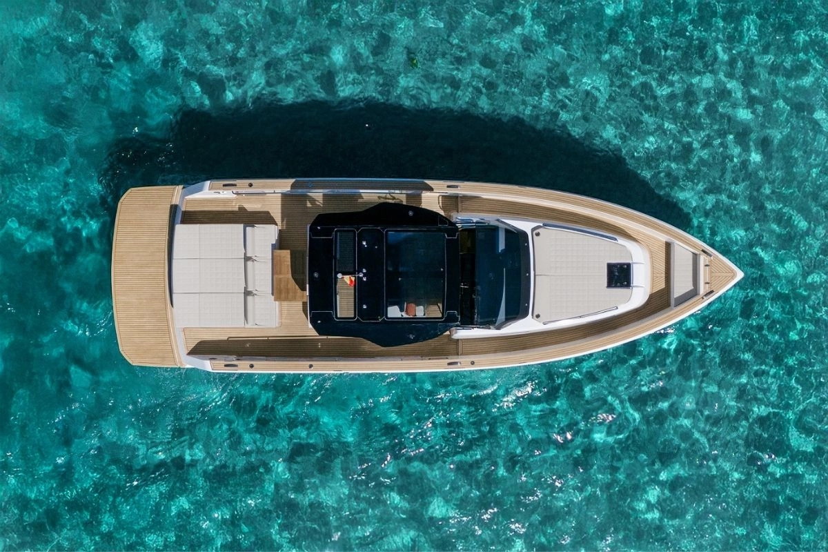 Charter yacht Pardo 43 Loulou in Formentera