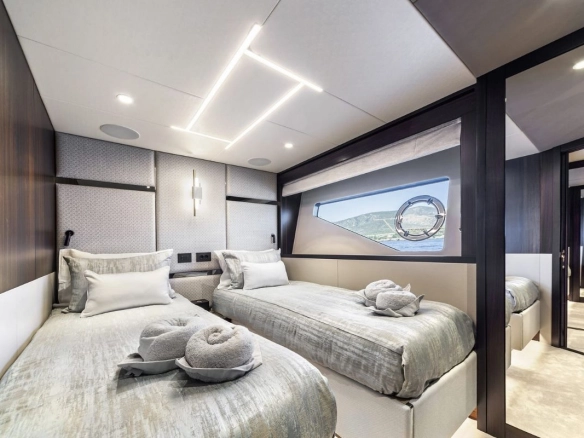 Guest suite of Sunseeker 88 Junior