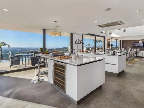 Kitchen of Villa Maravilles