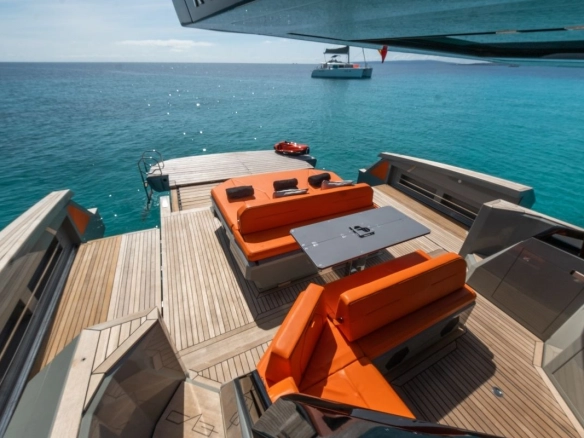 Charter yacht Evo 43 Mistral in Ibiza
