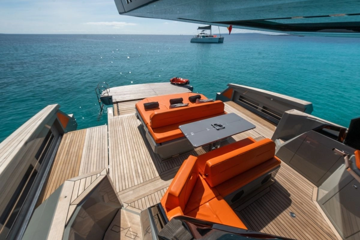 Charter yacht Evo 43 Mistral in Ibiza