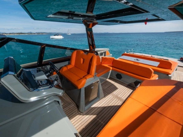 Charter yacht Evo 43 Mistral in Ibiza