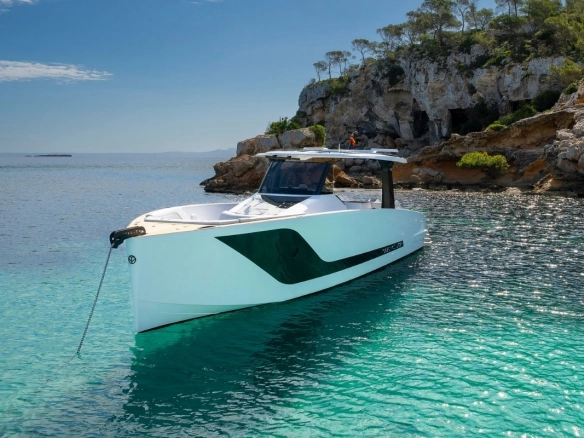 Charter yacht Tesoro T40 Outboard GTS in Mallorca