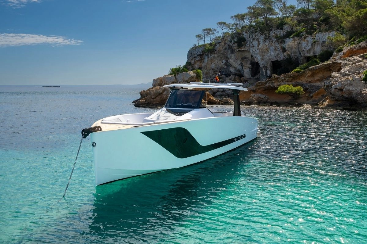 Charter yacht Tesoro T40 Outboard GTS in Mallorca