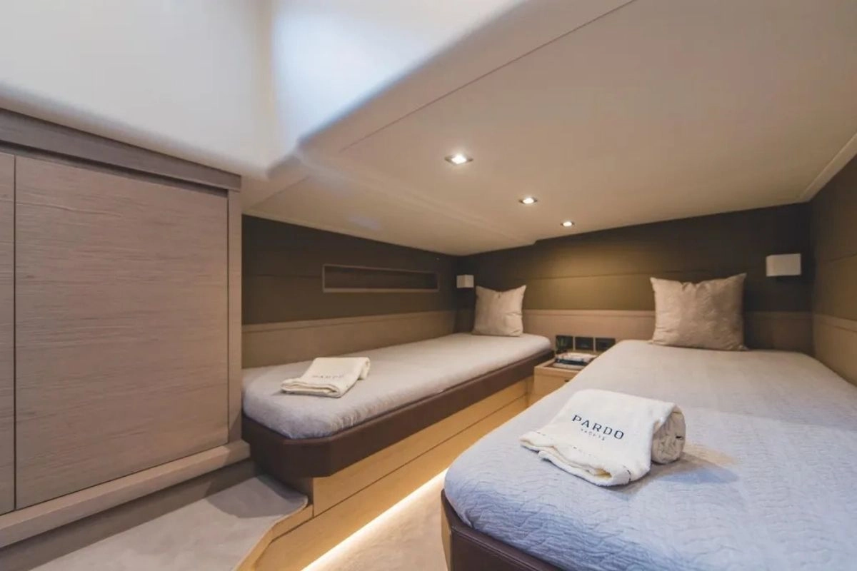 Charter yacht Pardo 50 Salty Spirit Ibiza twin cabin