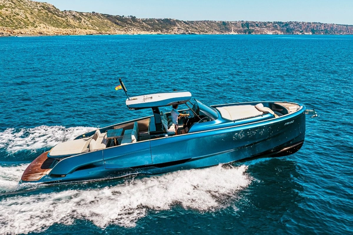 solaris-power-44-copito-de-nieve-mallorca Charter yacht Solaris Power 44 Copito de Nieve in Mallorca