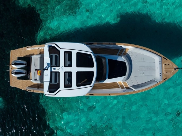Charter yacht Tesoro T40 Outboard GTS in Mallorca