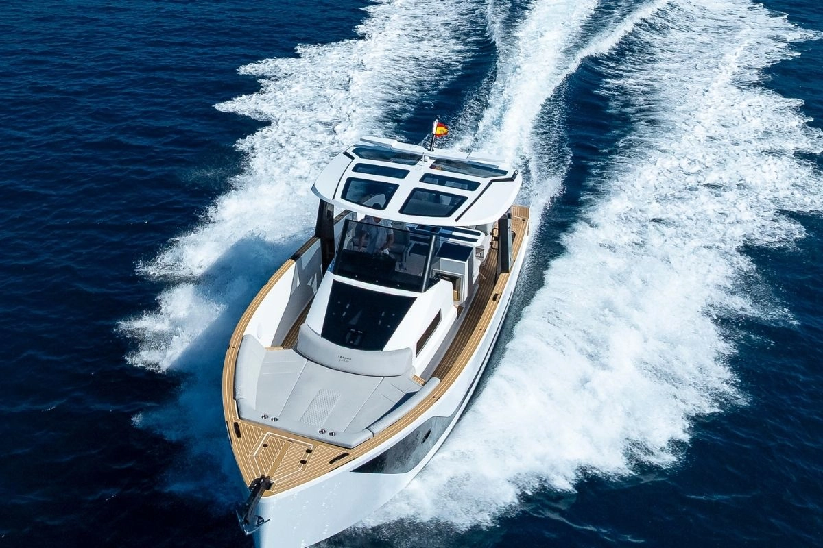 Charter yacht Tesoro T40 Outboard GTS in Mallorca