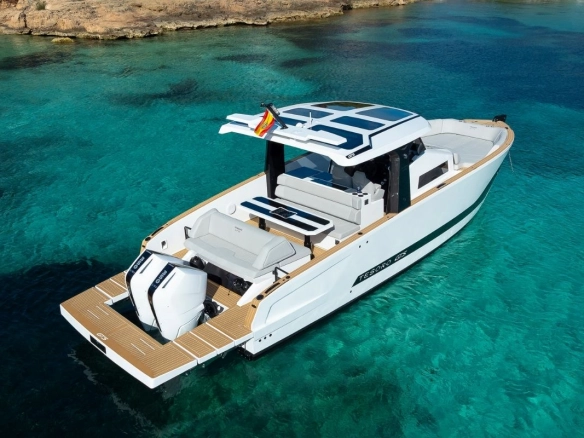 Charter yacht Tesoro T40 Outboard GTS in Mallorca